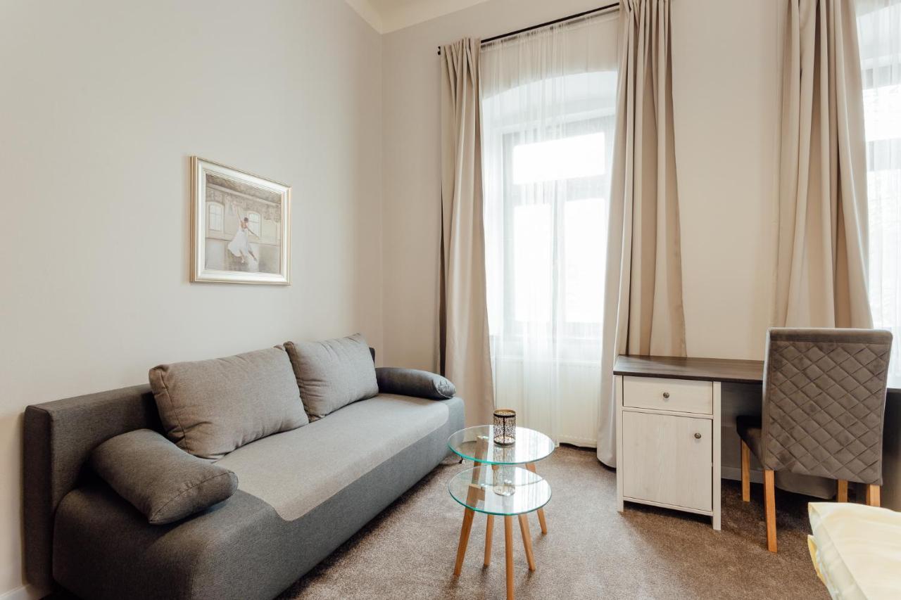 Botanicky Dvor Aparthotel Banska Stiavnica Ngoại thất bức ảnh