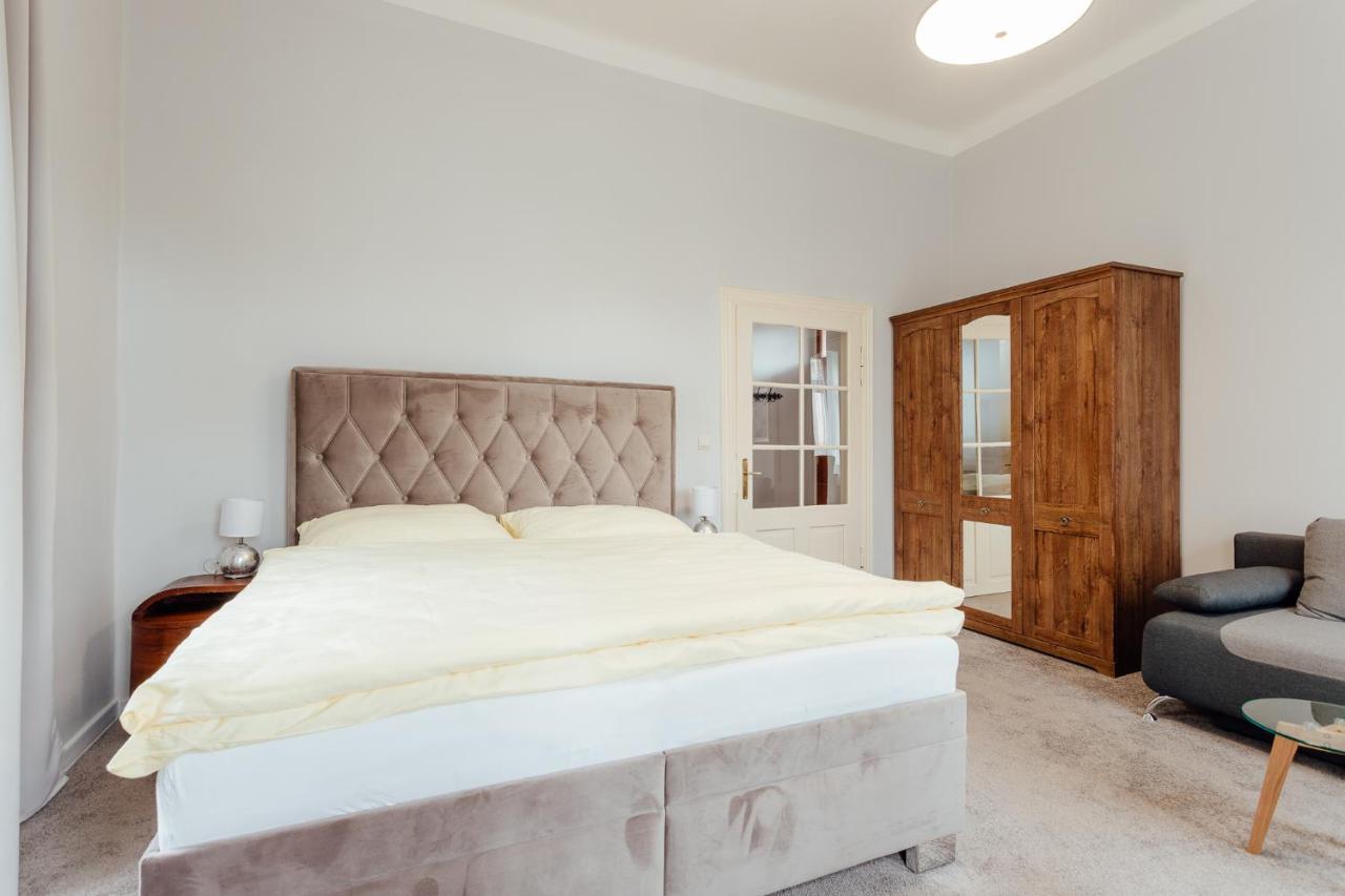 Botanicky Dvor Aparthotel Banska Stiavnica Ngoại thất bức ảnh