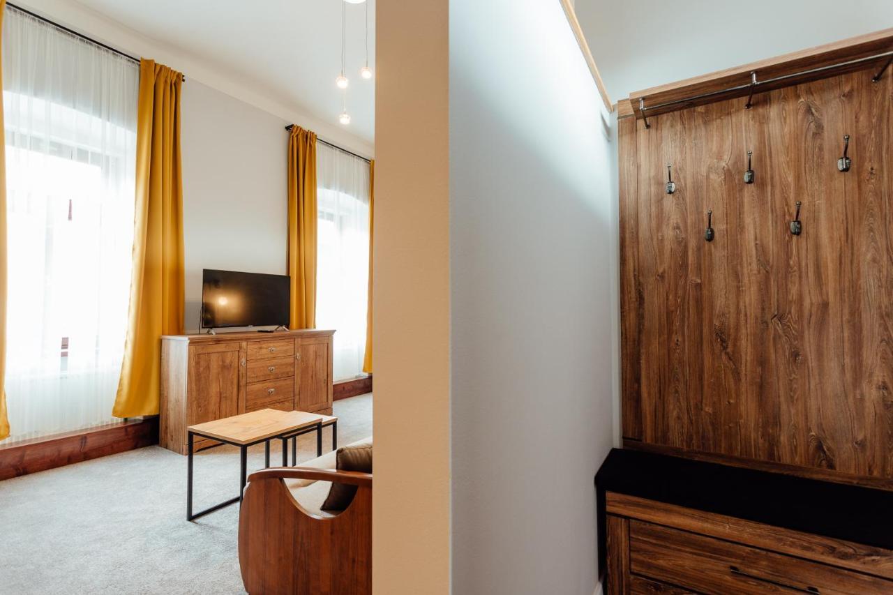 Botanicky Dvor Aparthotel Banska Stiavnica Ngoại thất bức ảnh