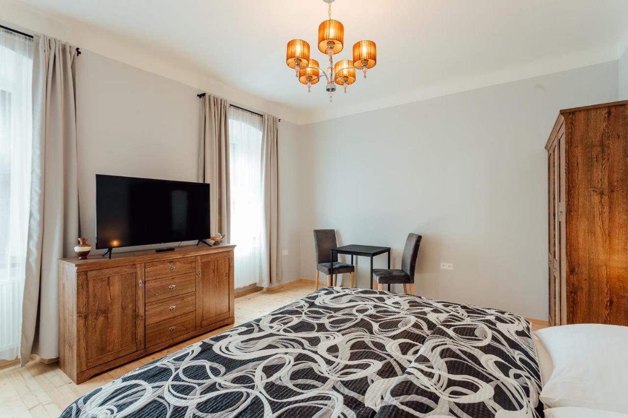 Botanicky Dvor Aparthotel Banska Stiavnica Ngoại thất bức ảnh