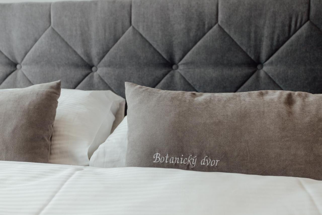 Botanicky Dvor Aparthotel Banska Stiavnica Ngoại thất bức ảnh