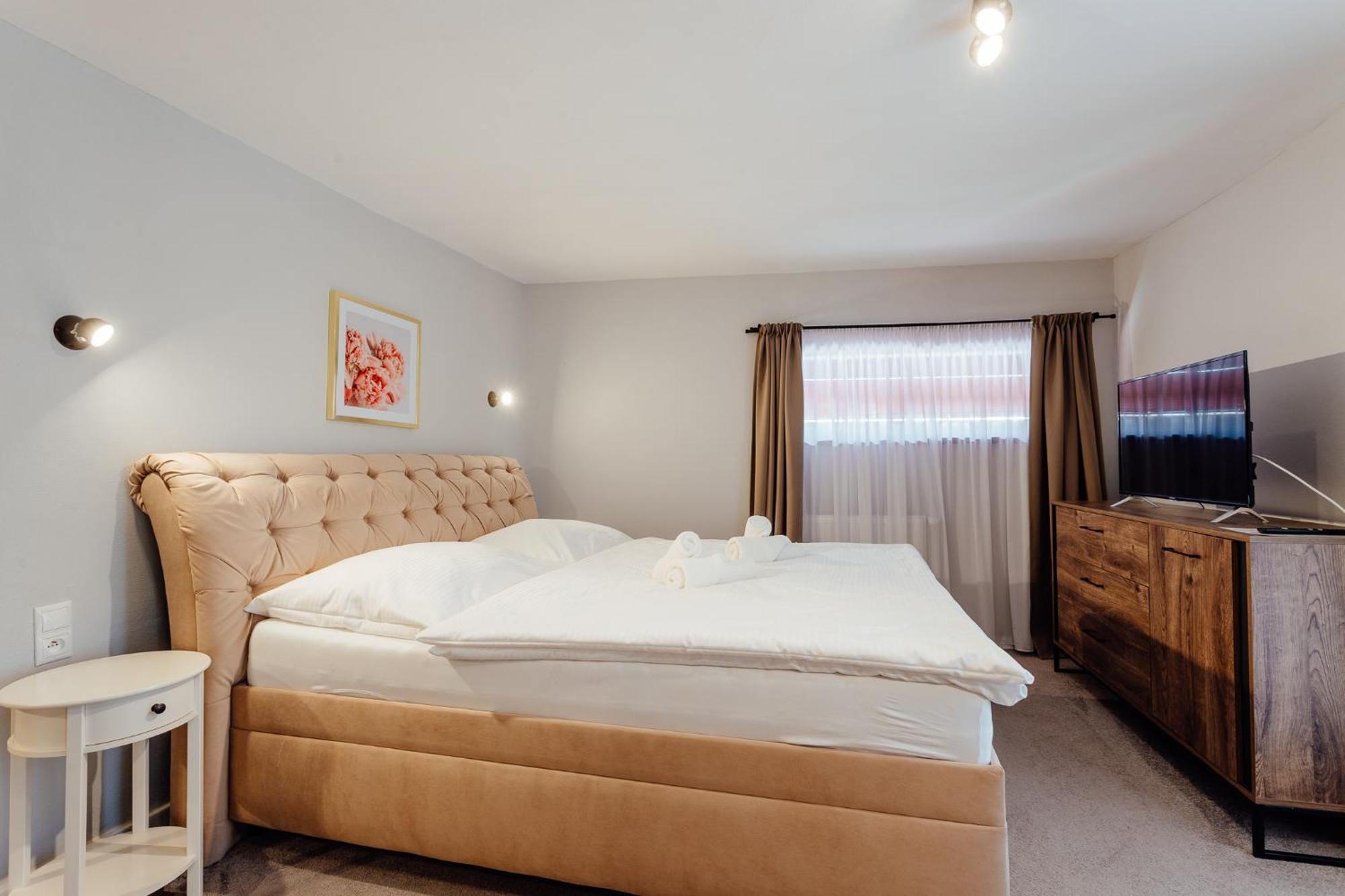 Botanicky Dvor Aparthotel Banska Stiavnica Ngoại thất bức ảnh