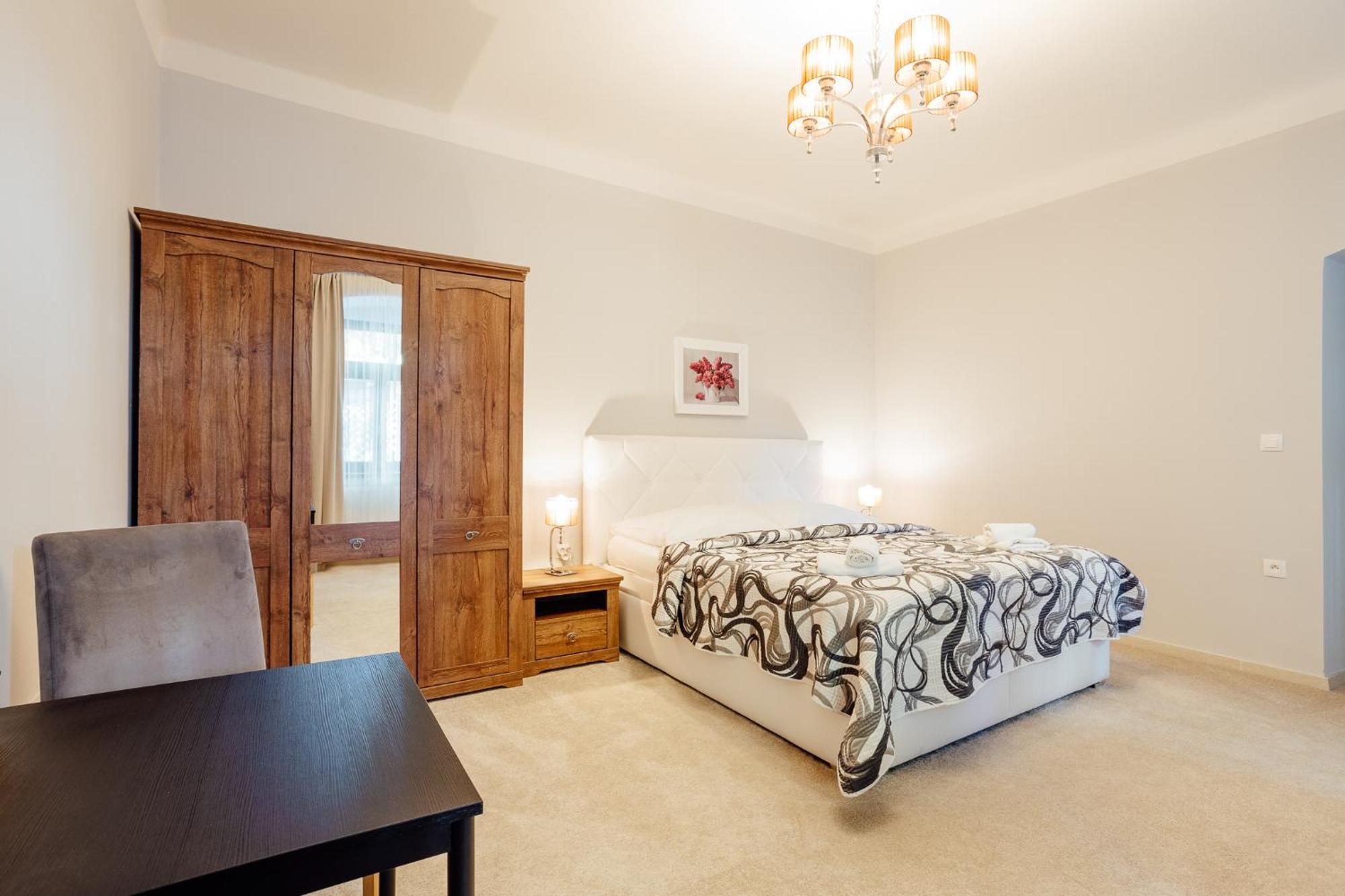 Botanicky Dvor Aparthotel Banska Stiavnica Ngoại thất bức ảnh