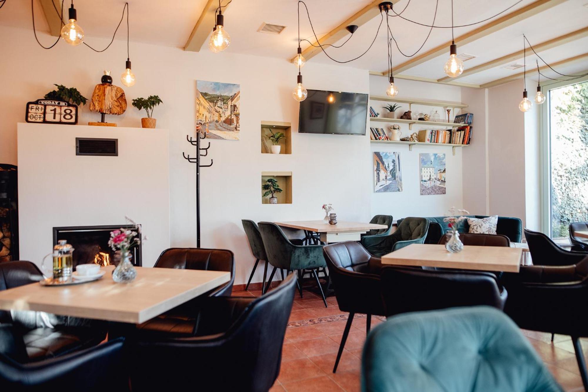 Botanicky Dvor Aparthotel Banska Stiavnica Ngoại thất bức ảnh